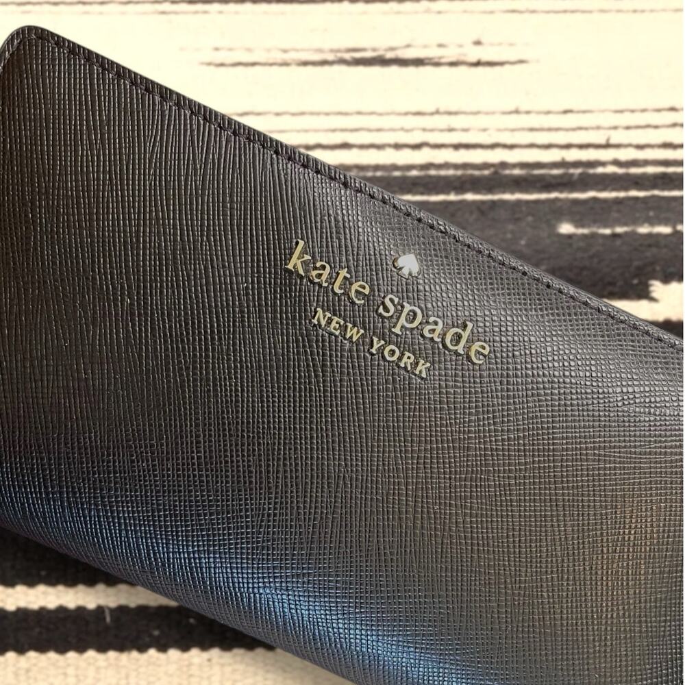 KATE SPADE Saffiano Leather Black Bifold Zip Around Wallet Excellent Condition